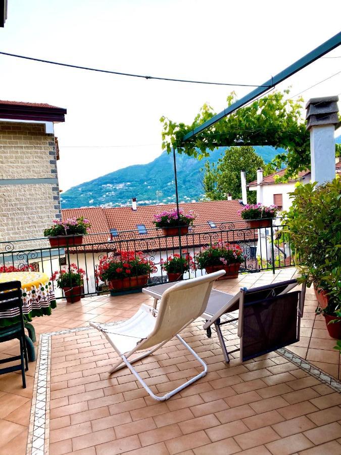 Bed and Breakfast Il Ritrovo Delle Volpi Аджерола Екстер'єр фото