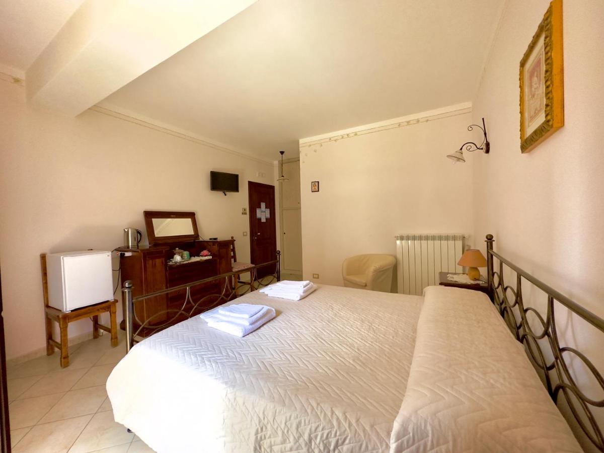 Bed and Breakfast Il Ritrovo Delle Volpi Аджерола Екстер'єр фото