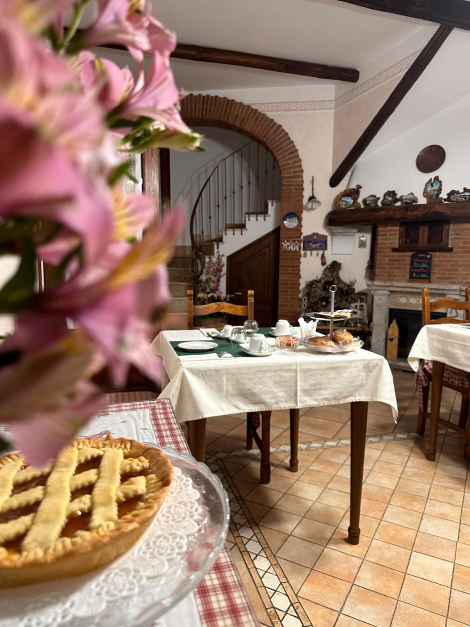 Bed and Breakfast Il Ritrovo Delle Volpi Аджерола Екстер'єр фото
