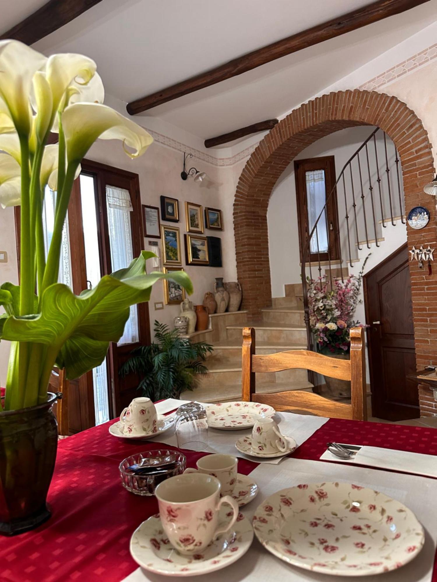 Bed and Breakfast Il Ritrovo Delle Volpi Аджерола Екстер'єр фото